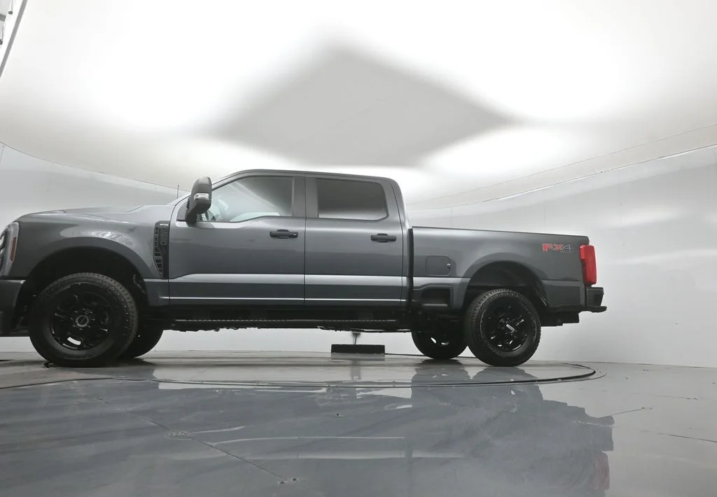 New 2026 Gray Ford XL image 45