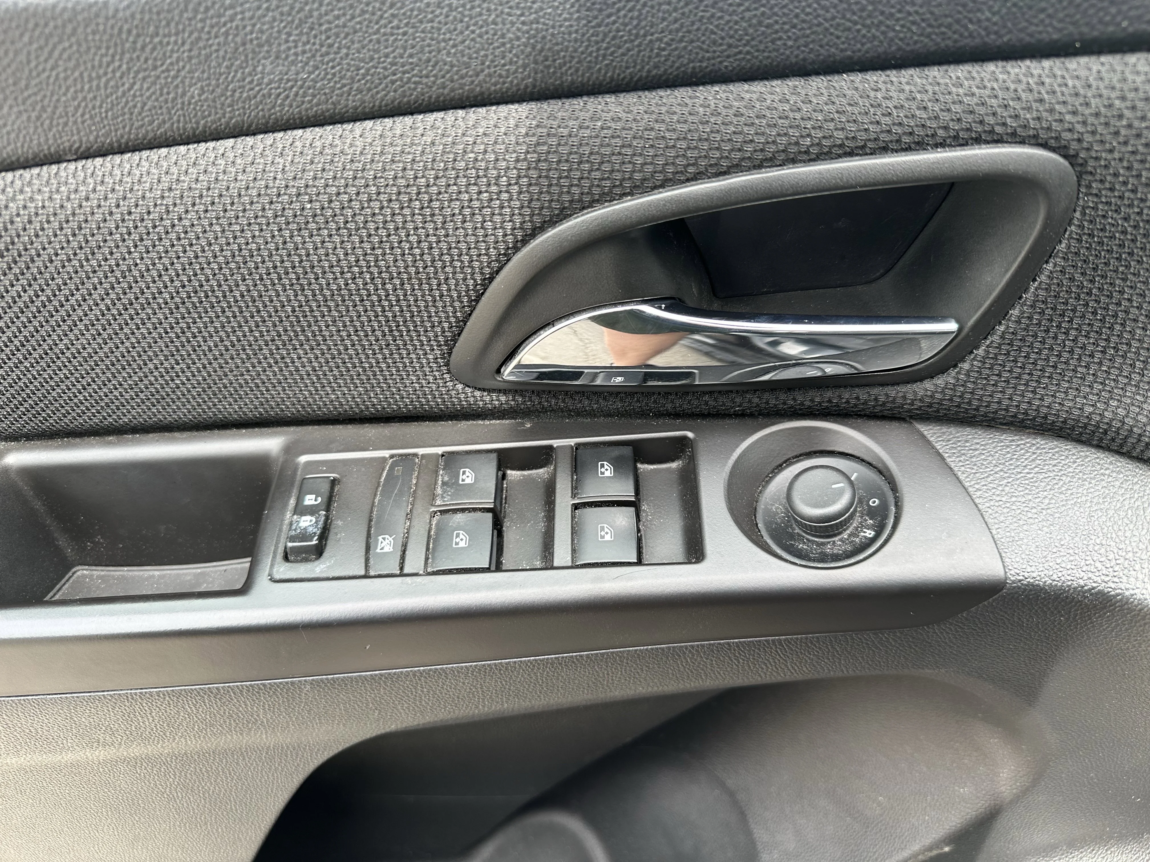 Used 2015 Black Chevrolet 2LT image 9