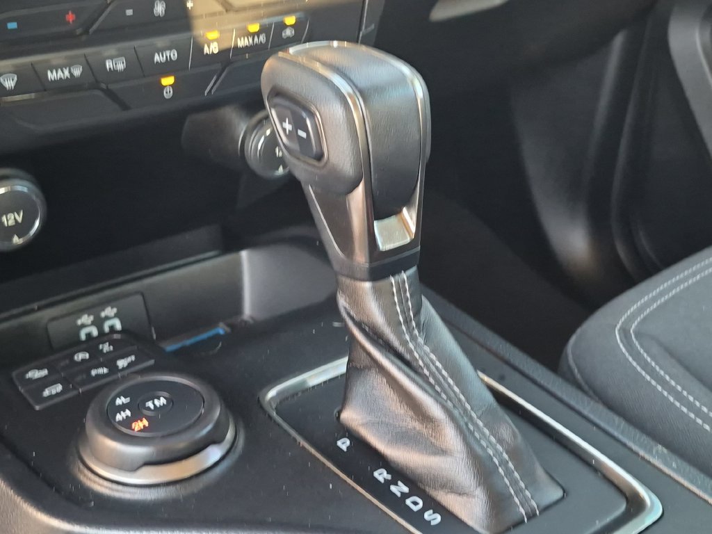 Used 2020 Blue Ford XLT image 18