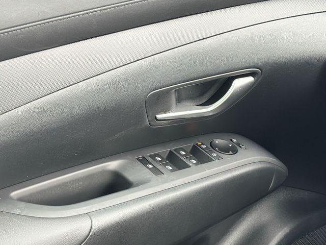 New 2026 White Hyundai SE AWD image 16
