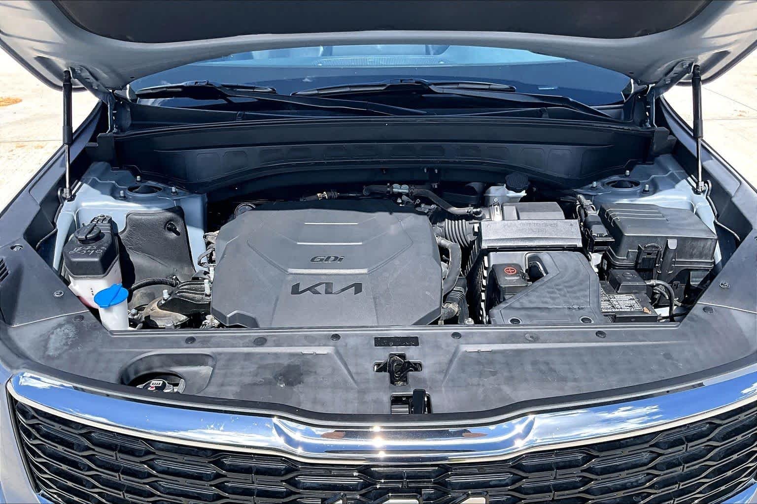 Used 2022 SILVER Kia LX image 29
