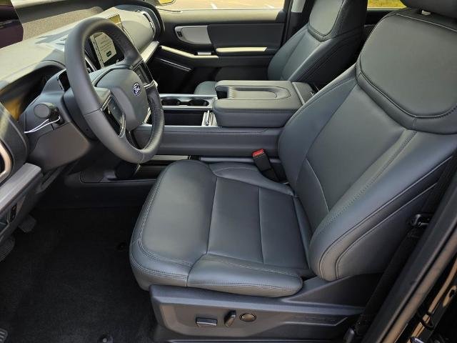 New 2027 Agate Black Metallic Ford MAX Active image 23