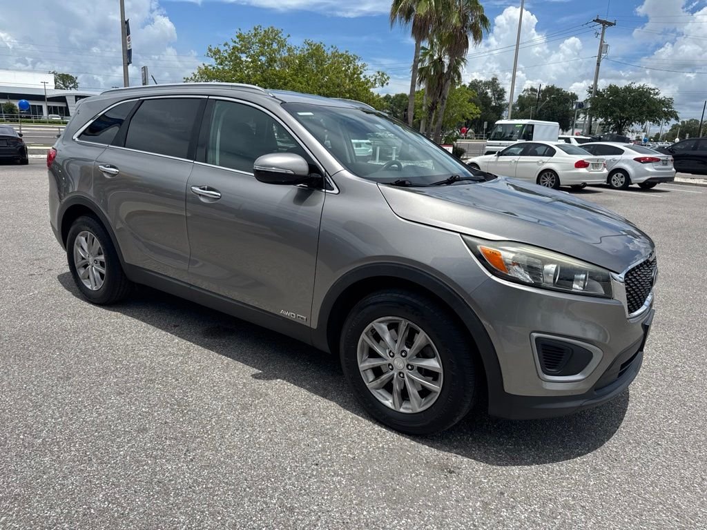 Used 2017 Silver Kia LX image 3