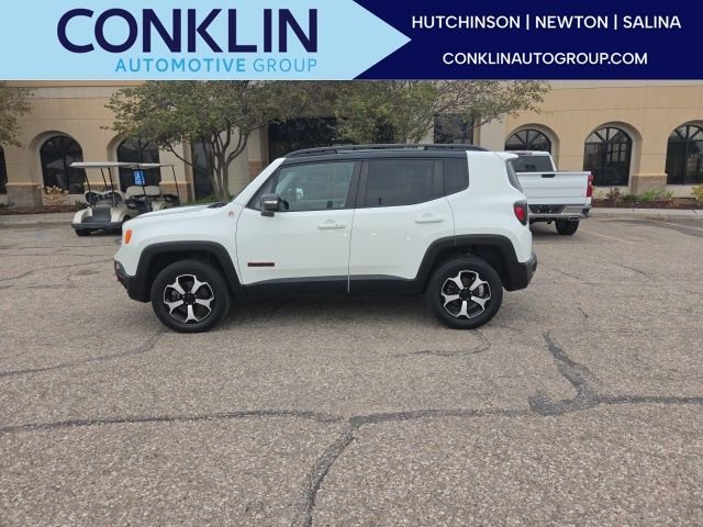 Used 2020 Alpine White Jeep Trailhawk image 1