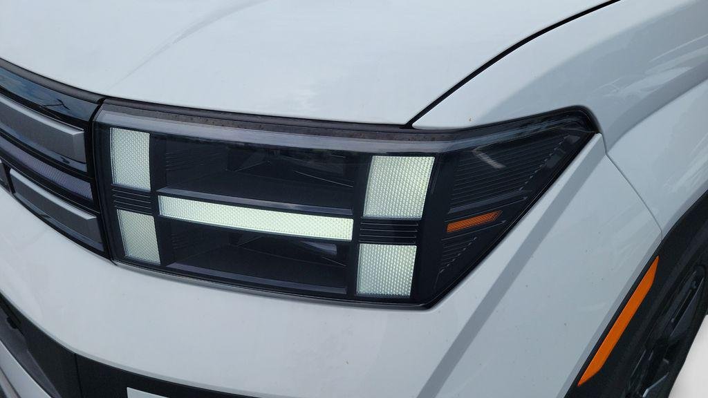 New 2026 White Hyundai SE image 25