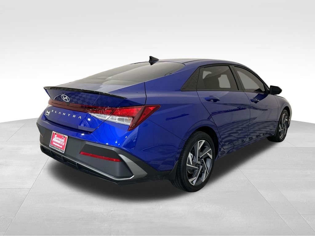 Certified Used 2025 Blue Hyundai SEL Sport image 5