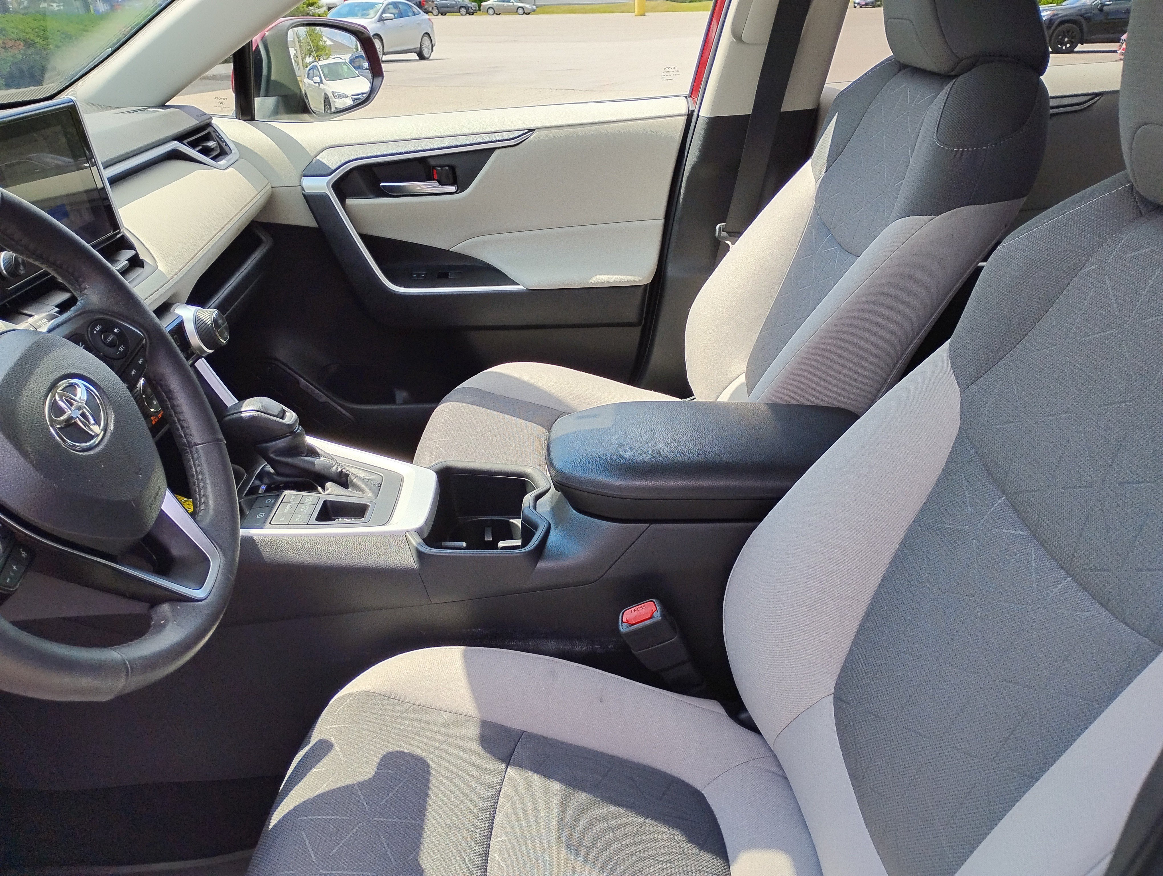 Used 2023 RUBY FLARE PEAR Toyota XLE image 8