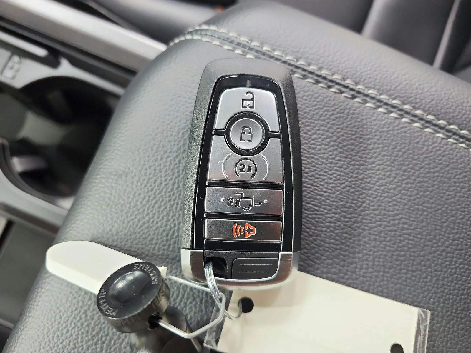 New 2026 Carbonized Gray Metallic Ford F-250® Lariat® image 34