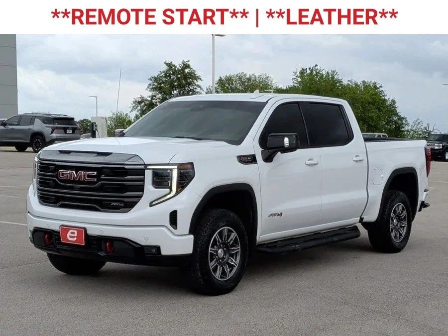 Used 2024 White GMC AT4 image 3