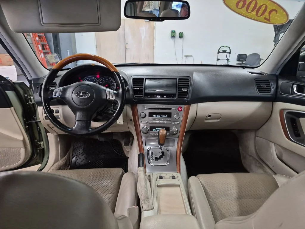 Used 2006 Green Subaru 3.0R image 19