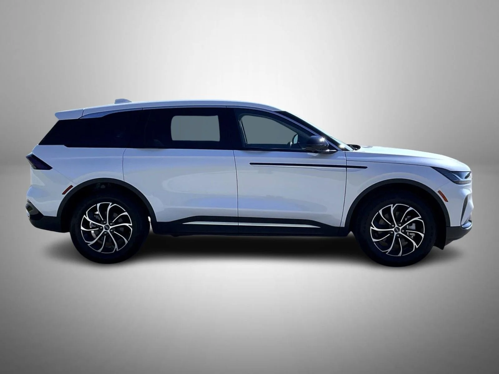 New 2026 White Lincoln Premiere image 4
