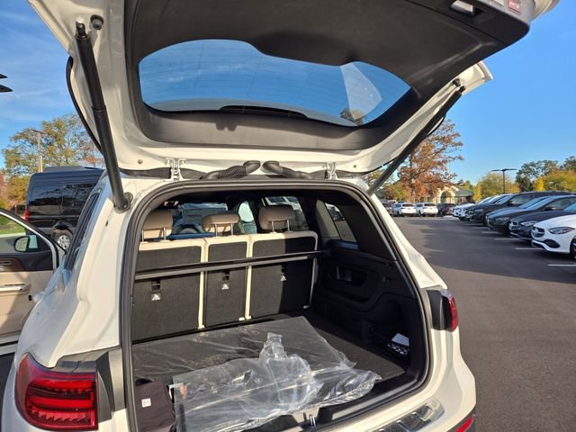New 2026 Polar White Mercedes-Benz GLB250 image 30