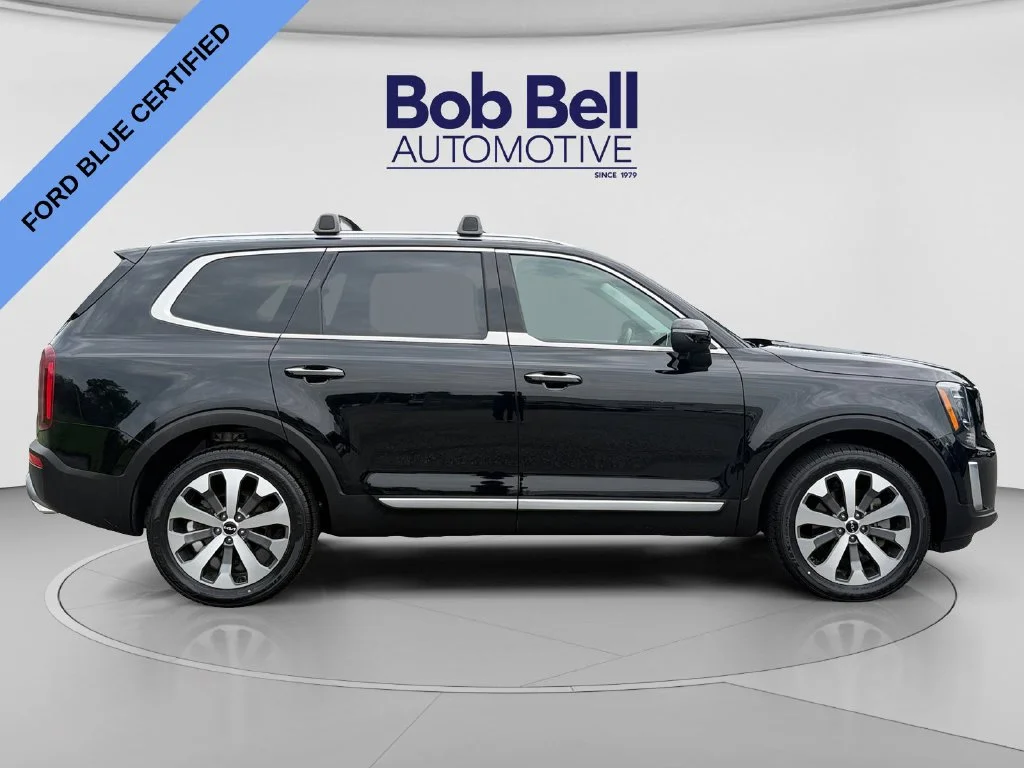 Certified Used 2022 Ebony Black Kia S image 8