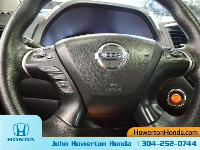 Used 2019 Silver Nissan S image 15