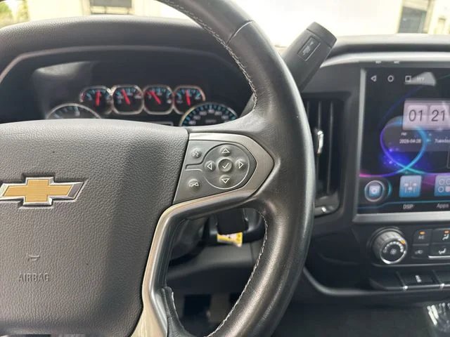 Used 2018 White Chevrolet LT image 18