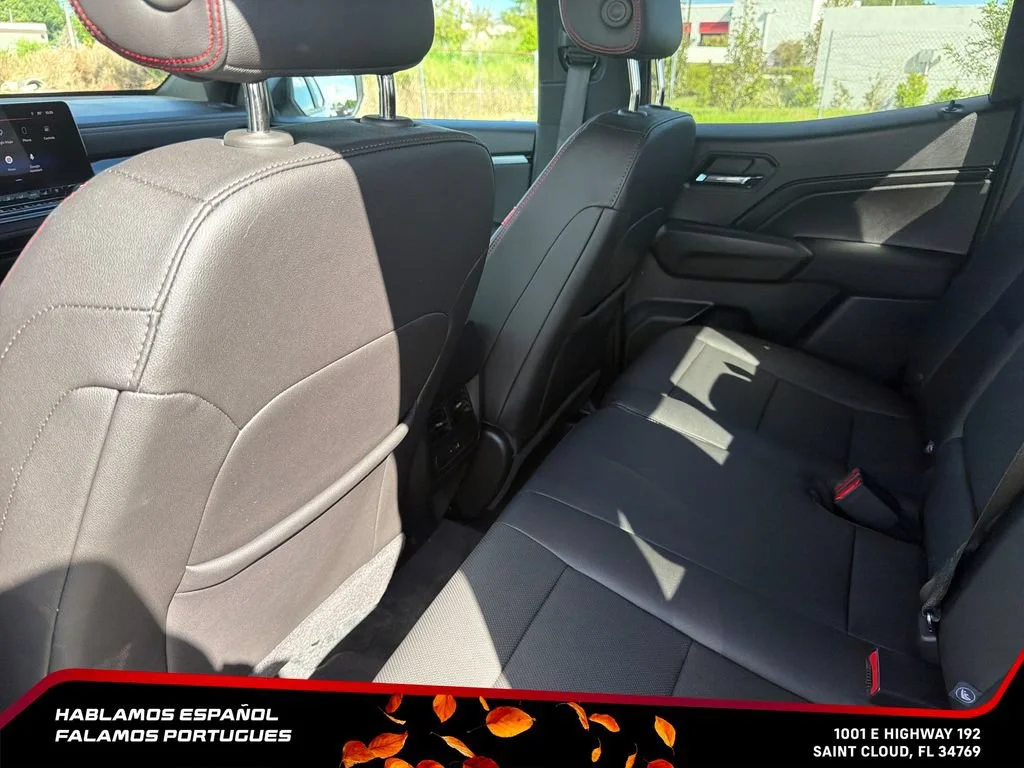 Used 2023 SUMMIT WHITE Chevrolet 4WD Z71 image 24