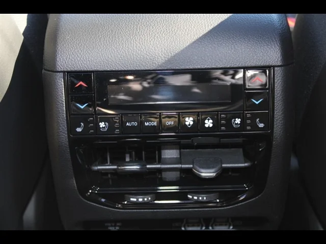 Used 2022 Diamond Black C Jeep Summit Reserve 4xe image 12