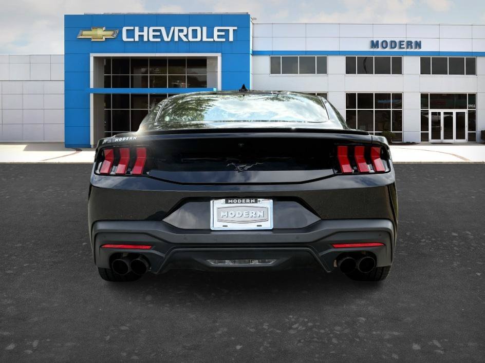 Used 2025 Shadow Black Ford EcoBoost Premium image 4