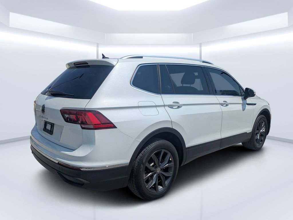 Used 2023 White Volkswagen 2.0T SE image 3