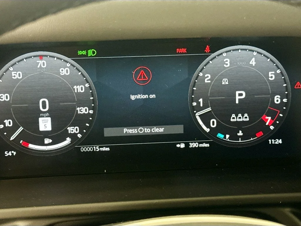 New 2026 Fuji White Land Rover X-Dynamic SE image 12