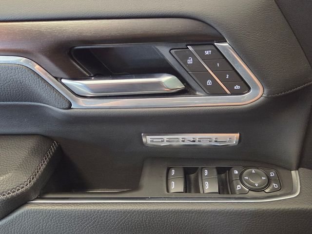 Used 2025 Silver GMC Denali image 27