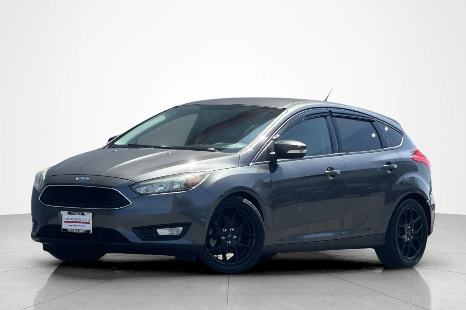 2016 Ford Focus 5 Door Hatch SE's photo