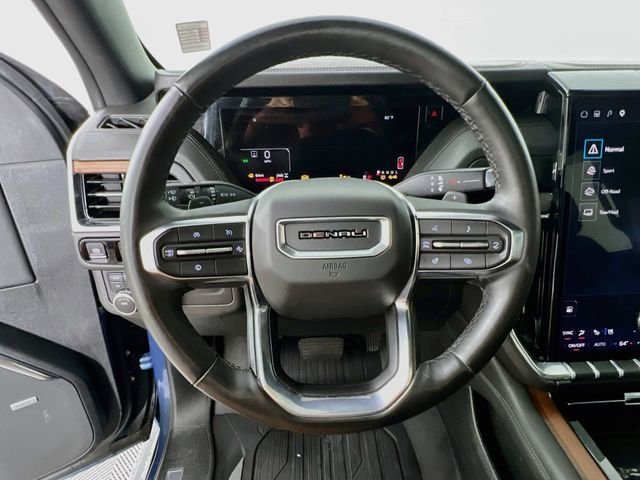 2025 GMC Yukon Denali - Photo 12