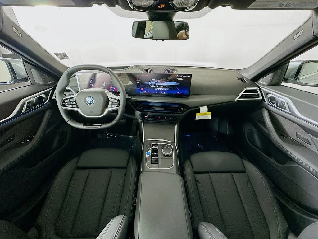 New 2026 Gray Metallic BMW xDrive40 image 27