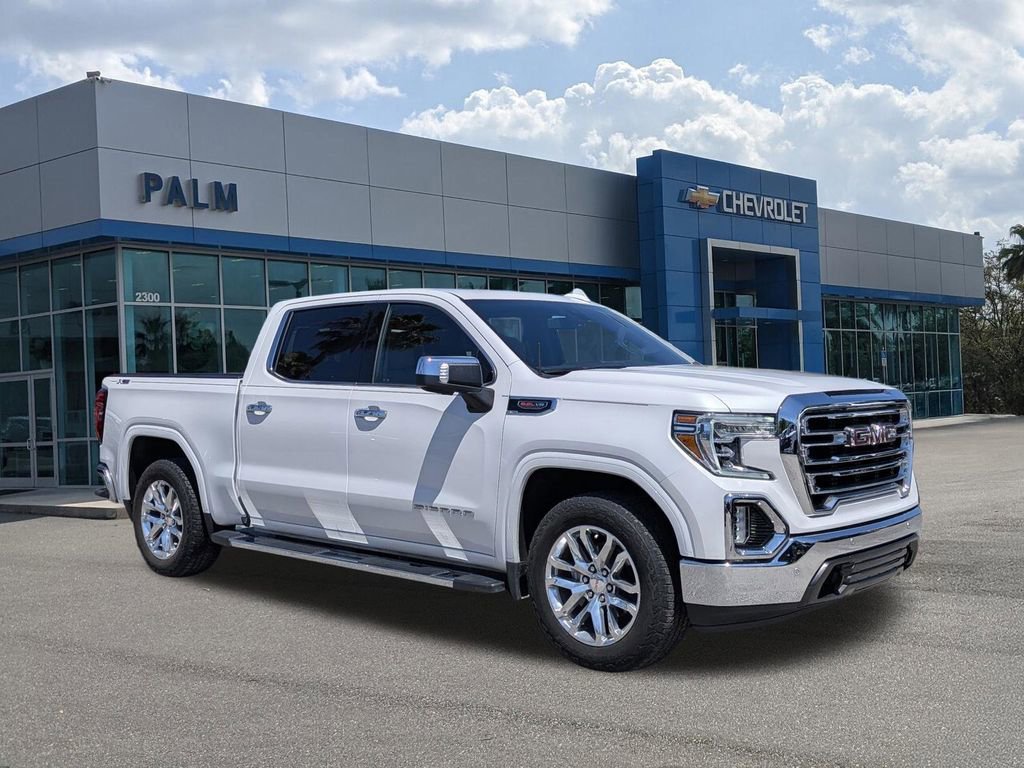 2022 GMC Sierra 4WD Crew Cab Short Box SLT's photo