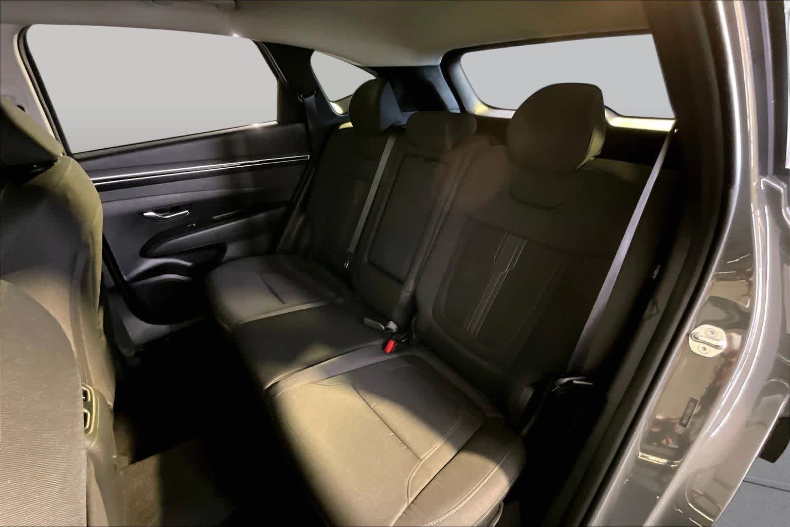 Used 2024 Hampton Gray Hyundai SEL image 21