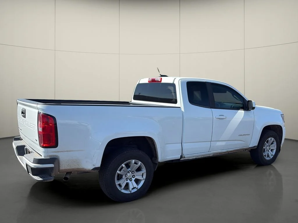 Used 2021 White Chevrolet LT image 7