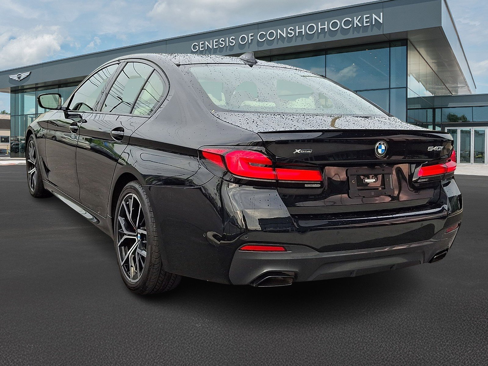 Used 2023 Black Sapphire Metallic BMW 540i xDrive image 4