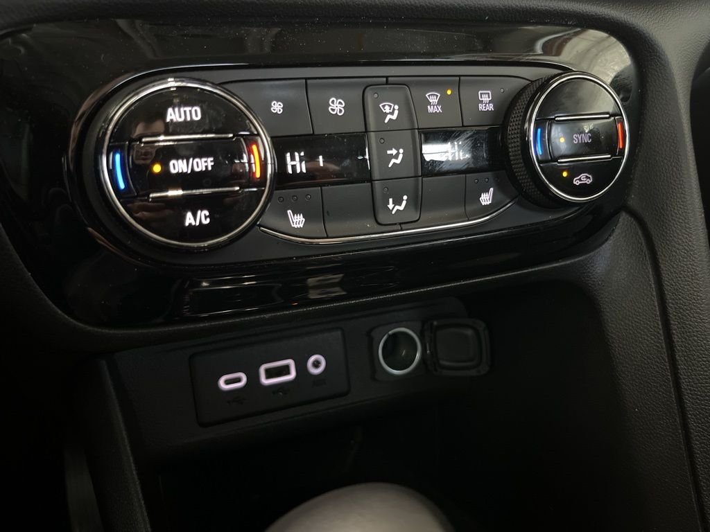 Used 2023 Black Buick Select image 14