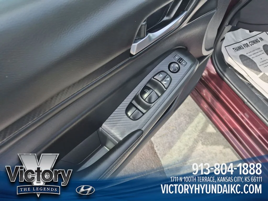 Used 2025 Red Nissan 2.5 SV image 11