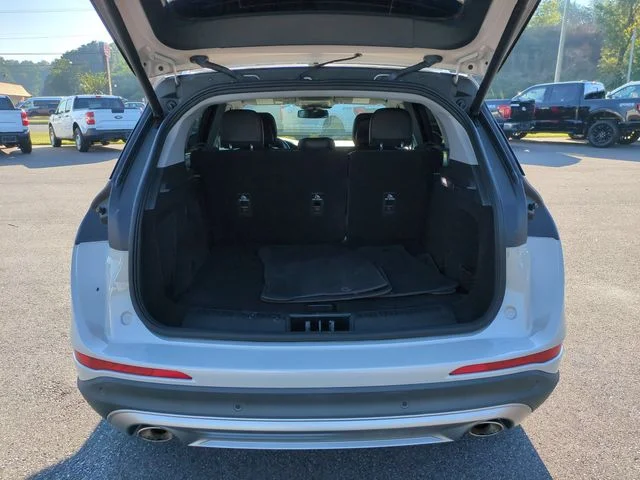 Used 2020 White Lincoln Standard image 30