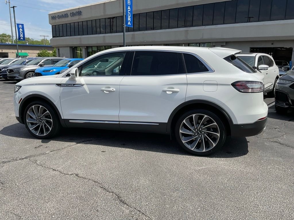 Used 2023 White Lincoln Reserve image 5