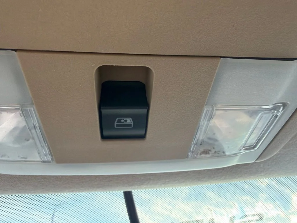 Used 2011 Blue Ford Lariat image 26