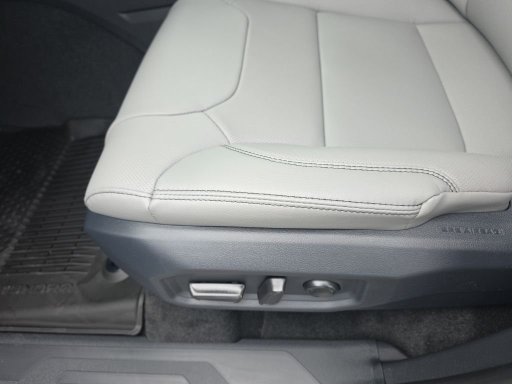 2026 Toyota Tundra Limited - Photo 15