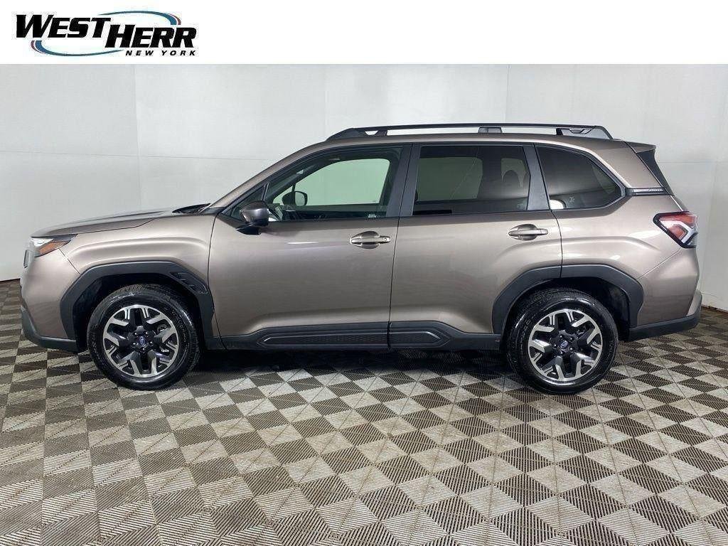 Used 2025 Brilliant Bronze Metallic Subaru Premium image 25