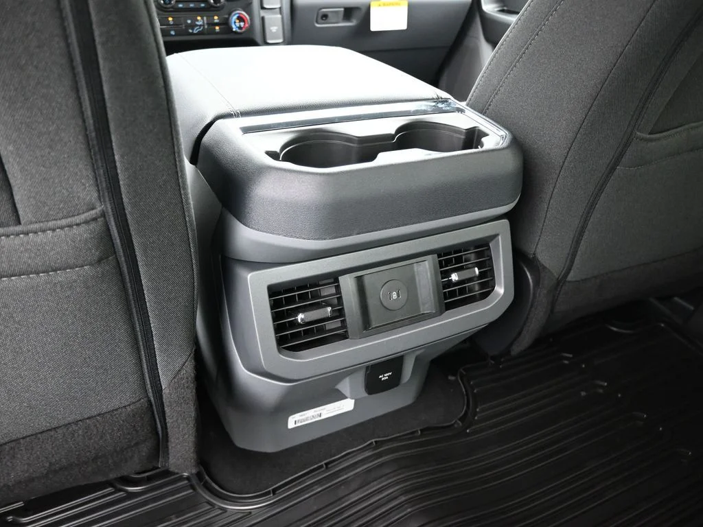 New 2026 Agate Black Metallic Ford XLT image 19