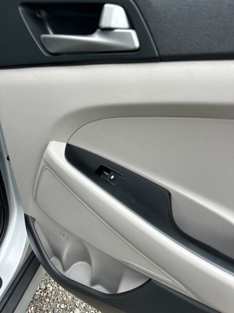 Used 2018 Molten Silver Hyundai SEL image 18