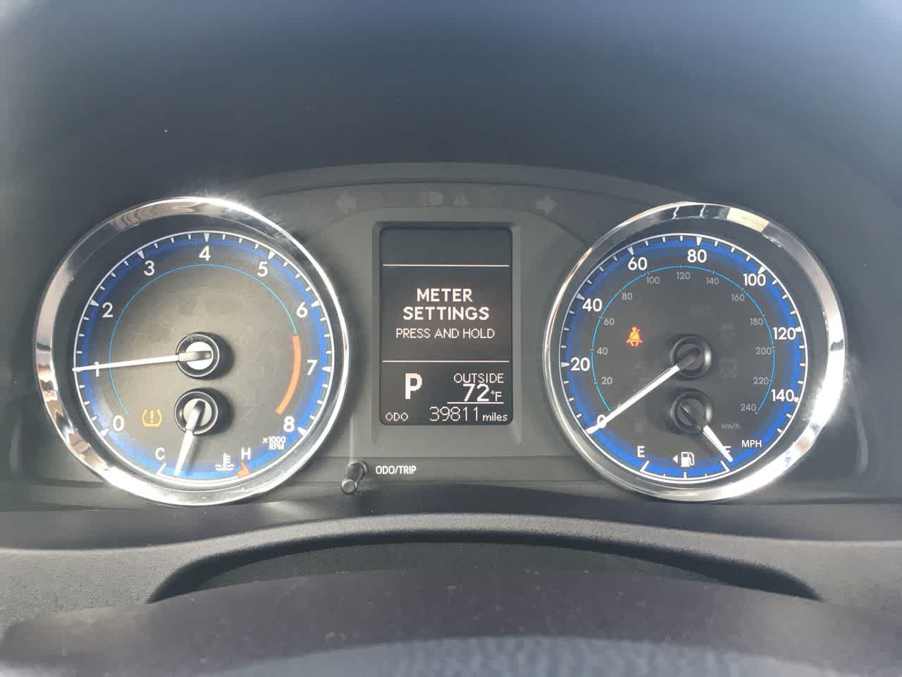 Used 2018 Super White Toyota LE image 23
