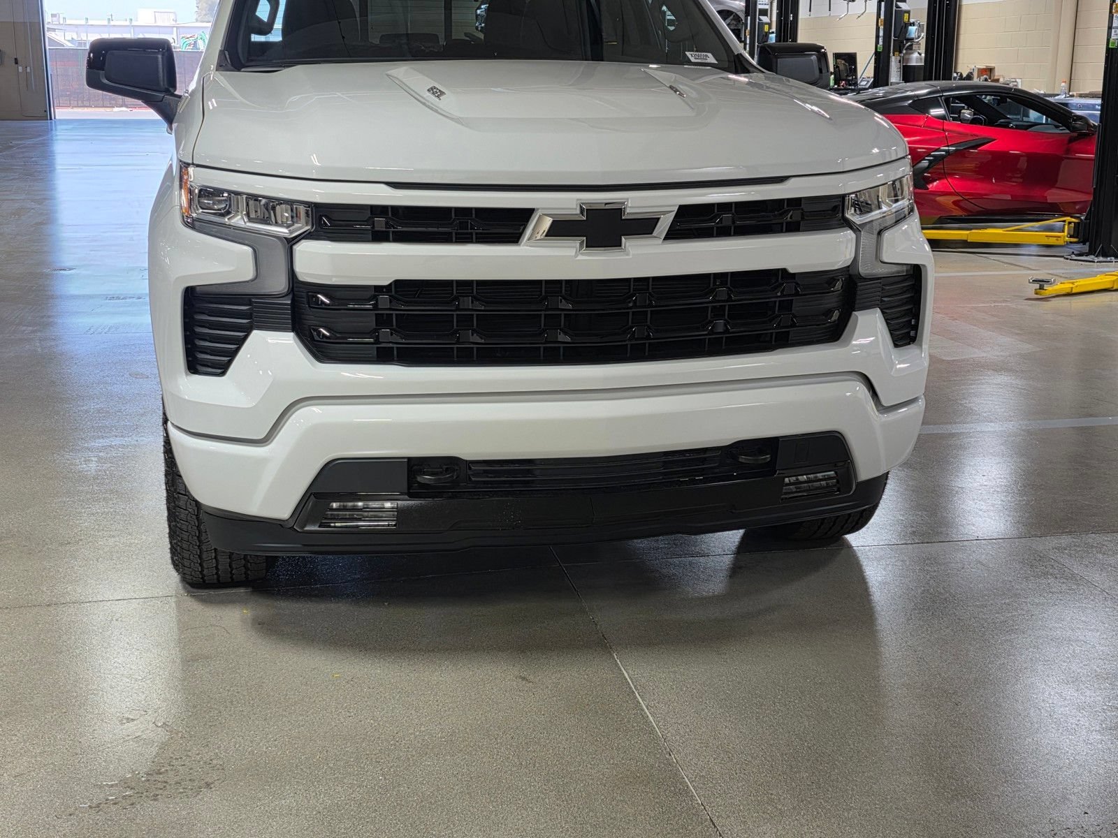 New 2026 Summit White Chevrolet RST image 9
