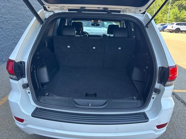 Used 2022 White Jeep Laredo X image 9