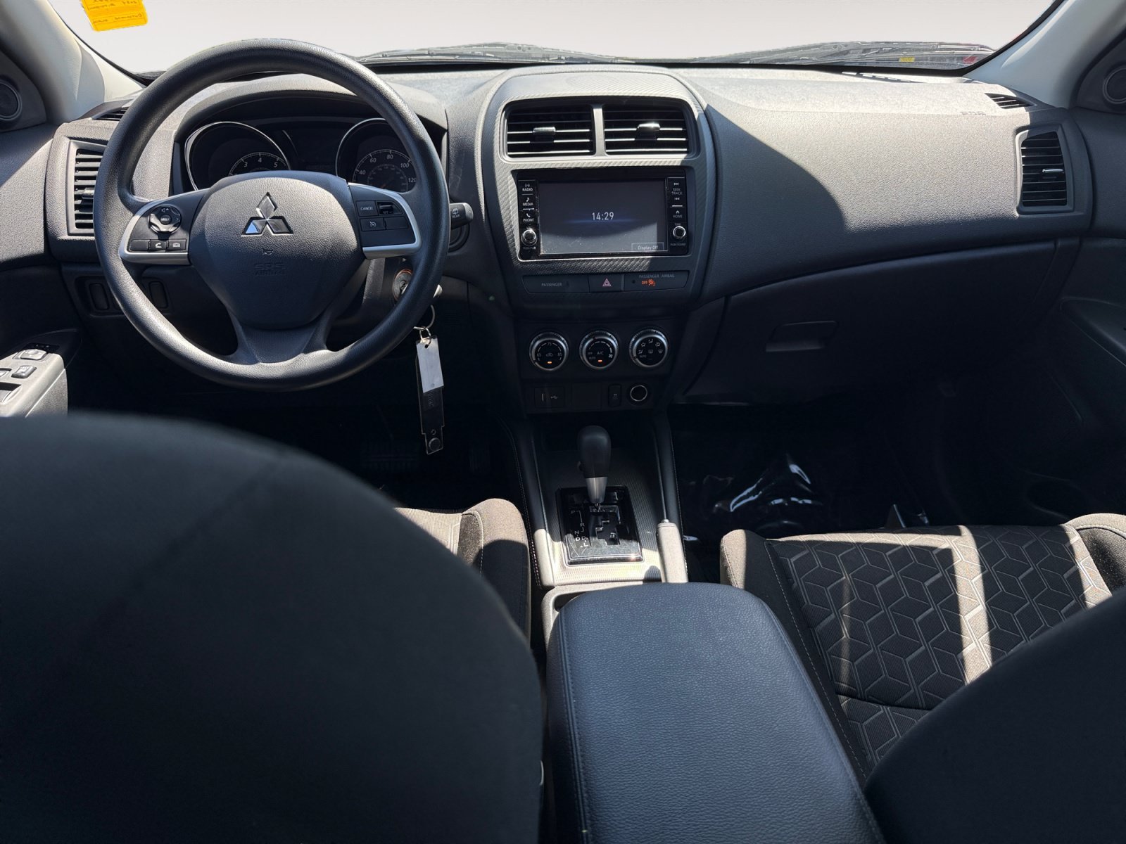 Used 2024 Silver Mitsubishi 2.0 ES image 15