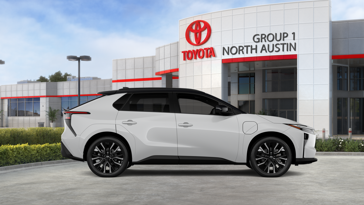New 2026 Wind Chill Pearl with Midnight Black Metallic roof Toyota Limited image 12