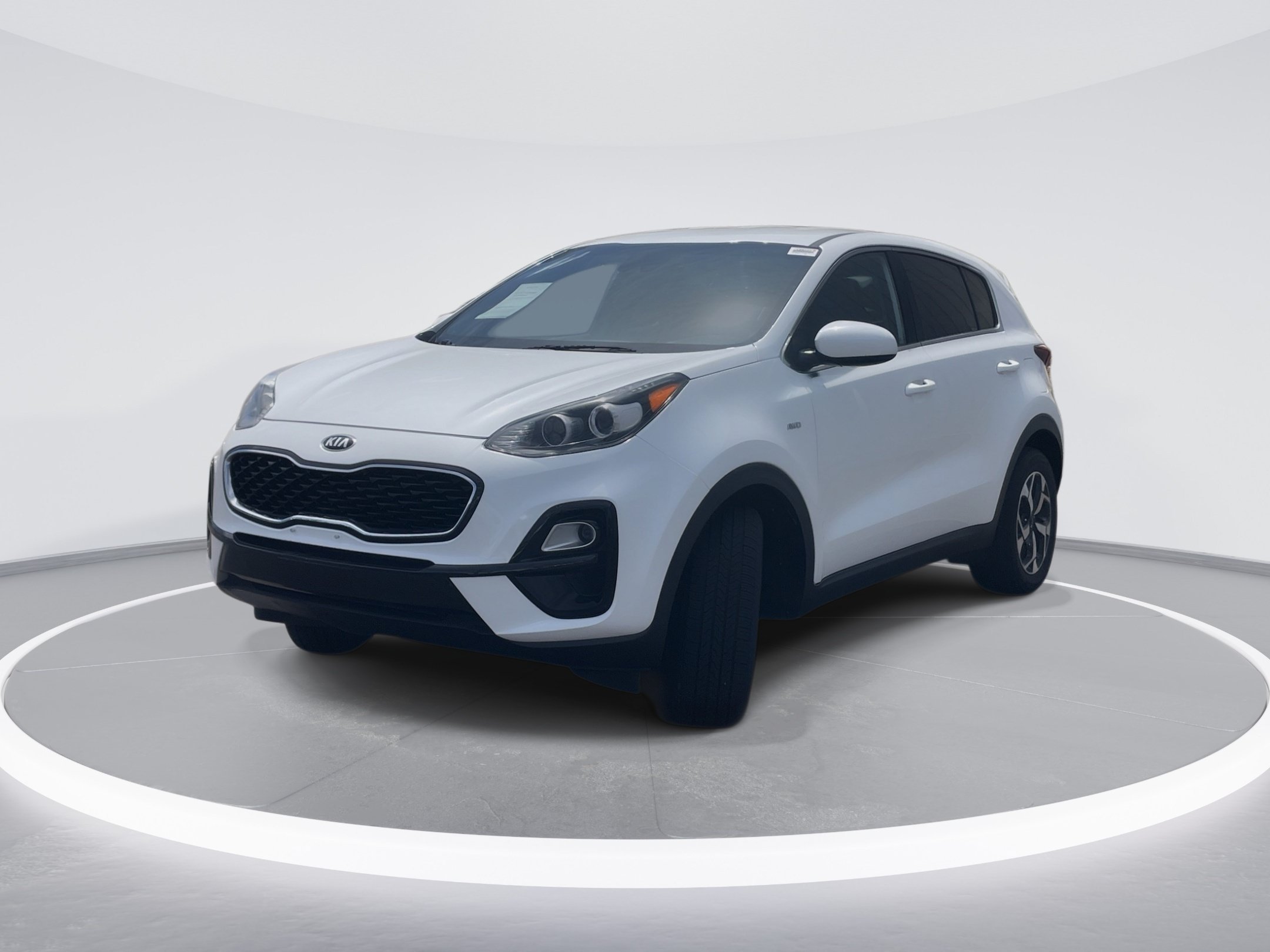 Used 2021 Snow White Pearl Kia LX image 3