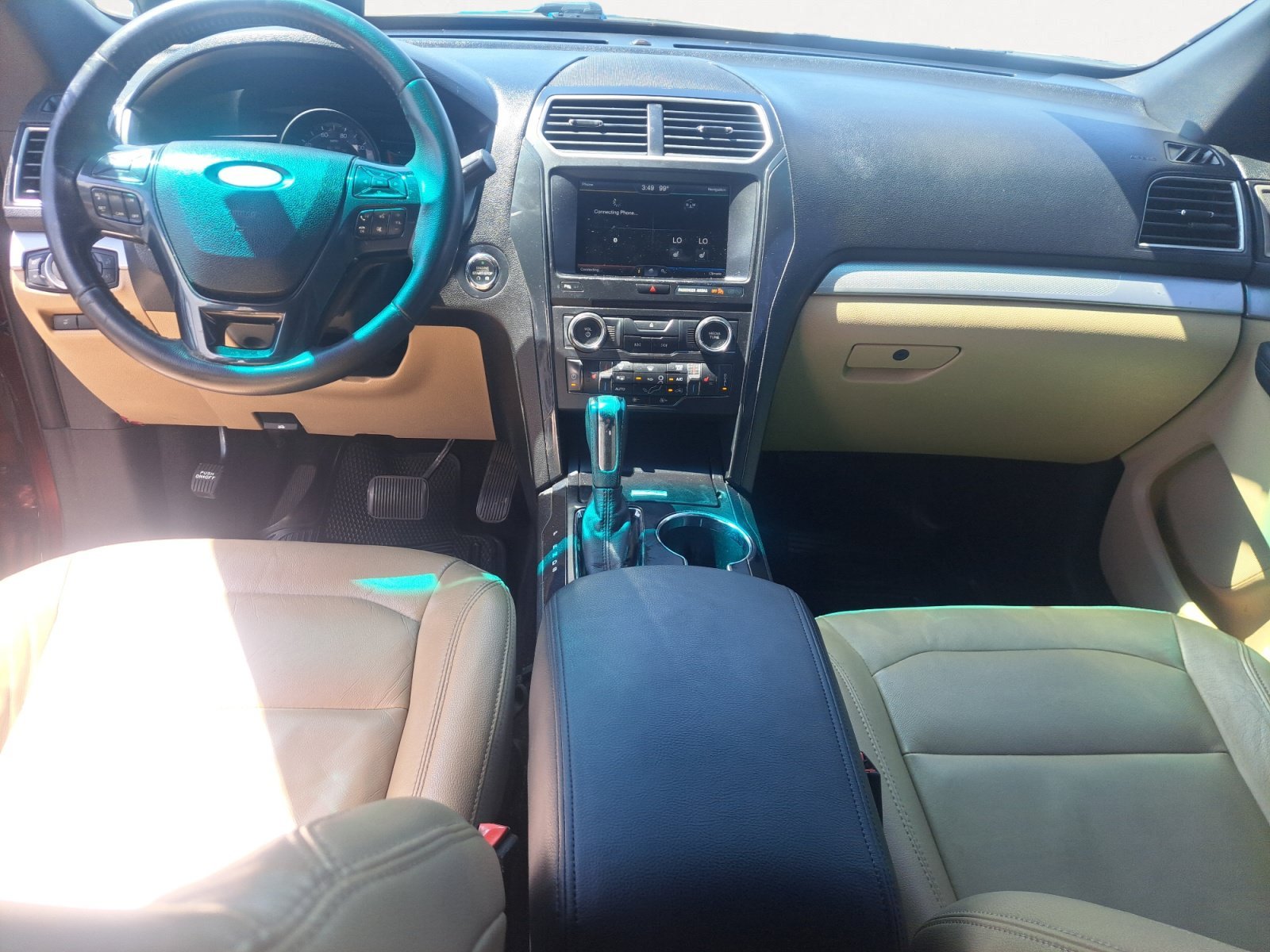 Used 2016 Orange Ford XLT image 3