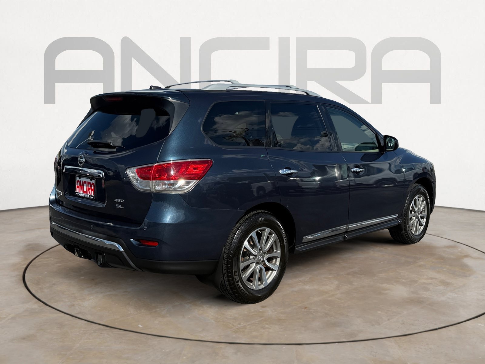 Used 2013 Arctic Blue Metallic Nissan SL image 7