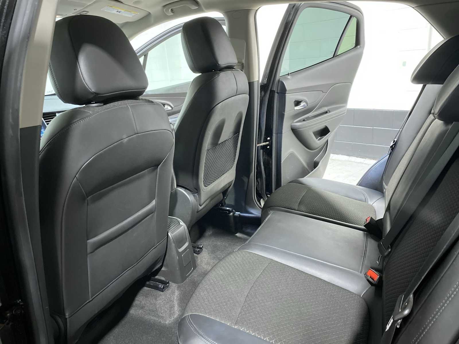 Used 2019 Ebony Twilight Metallic Buick Preferred image 12